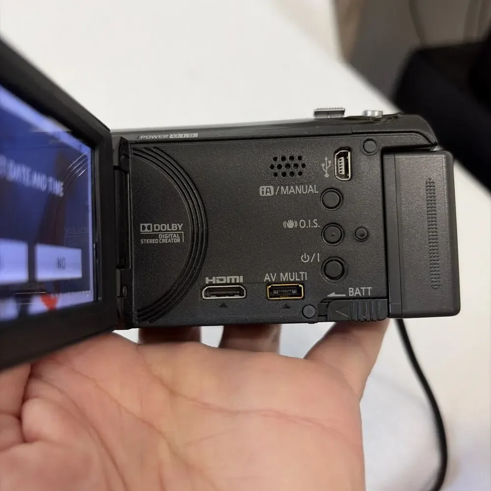 Panasonic HDC-TM85 Handheld Camcorder Video Recorder High Definition